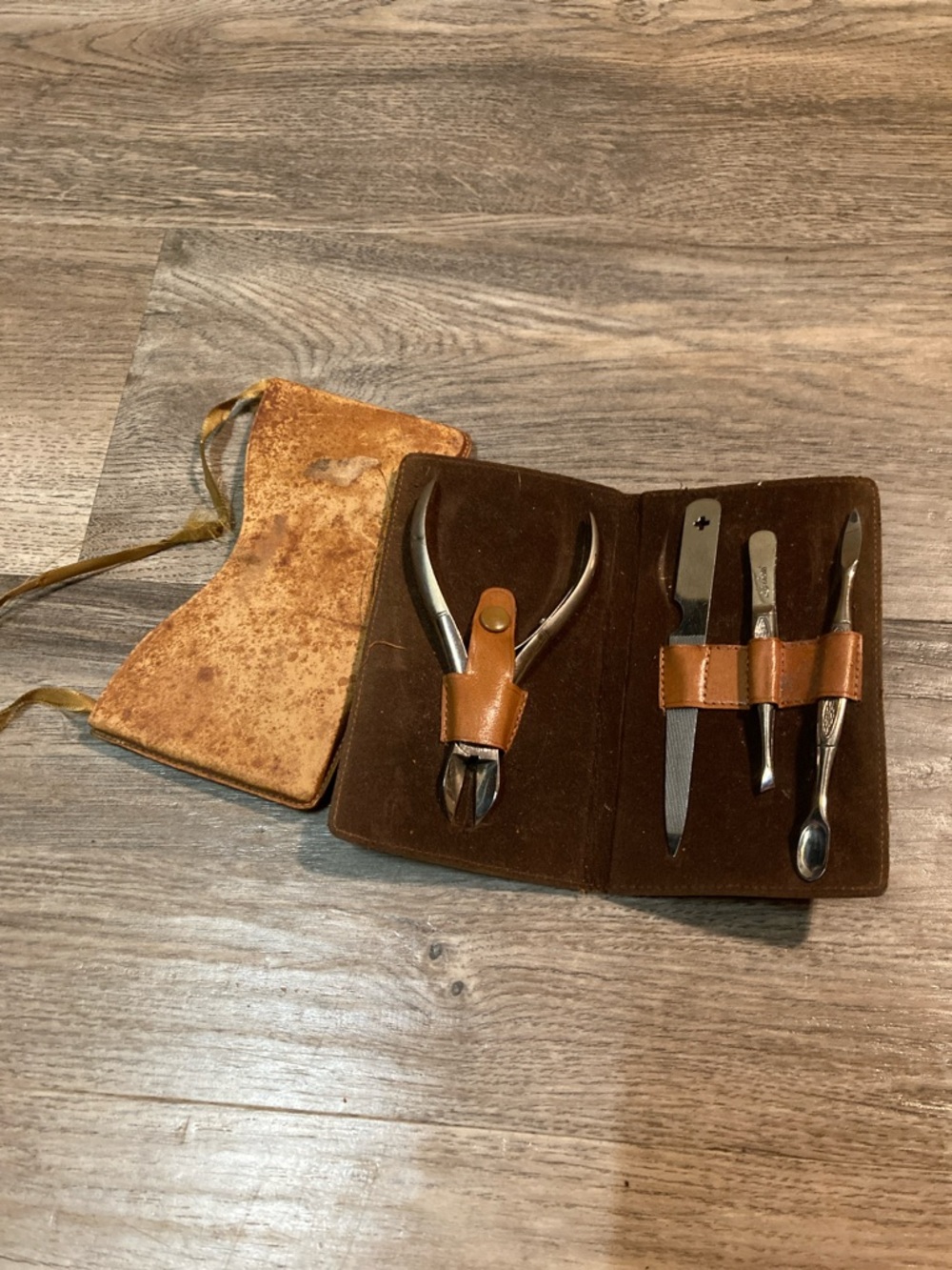 Vintage LaCross Manicure Set